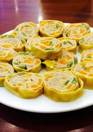 Hình của món Váng đậu cuộn giò.