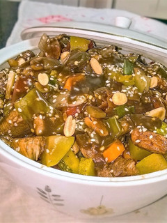 Una foto de Pollo al kung pao comida china