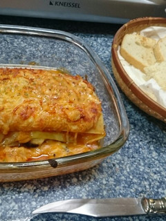 Una foto de Lasaña de Bacalao 🐟con Verduras 🍲