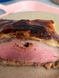 Una foto de Lomo al Wellington