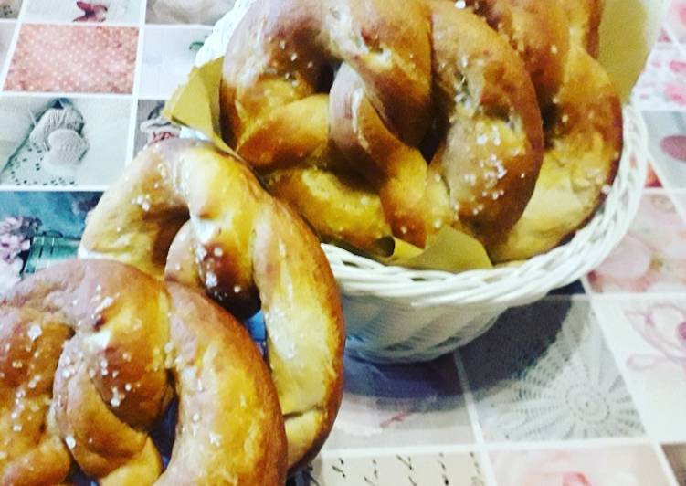 1° ricetta “Oktoberfest a casa”: Bretzel!