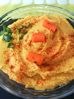 Una foto de Hummus con Zanahoria y Calabaza con Tahini Casero