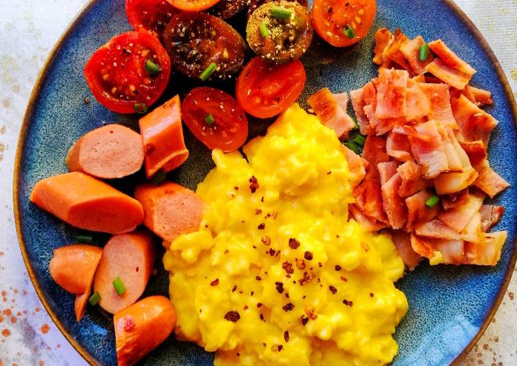 Steps to Make Any-night-of-the-week Creamy scrambled eggs