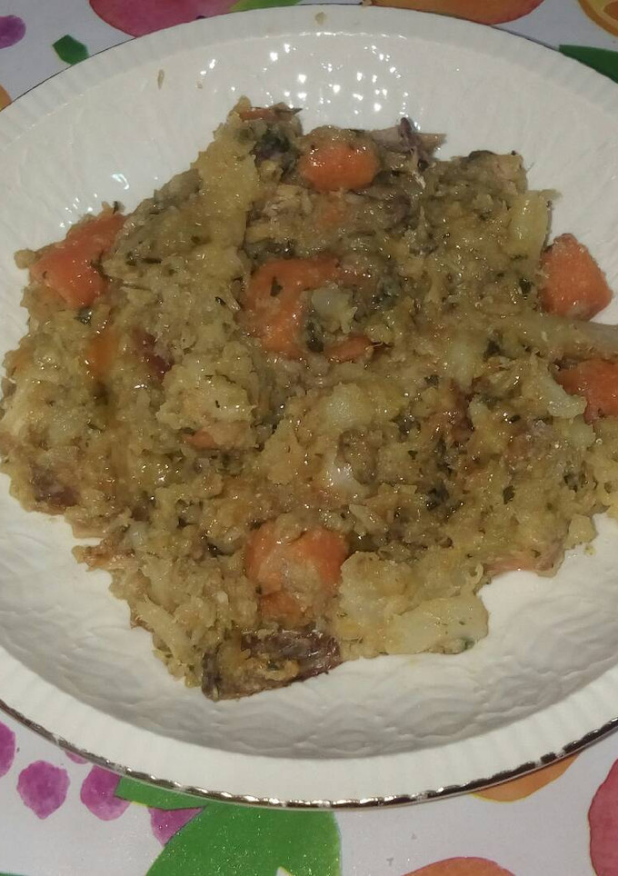 Una foto de Trinchado de col y patata con sardinas de casco