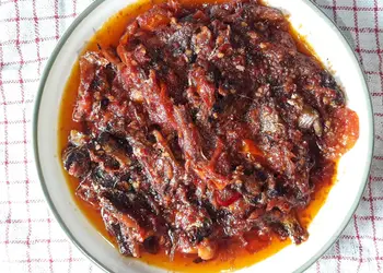 Masakan Unik Sambal Tomat Ikan Asap Ala Warung