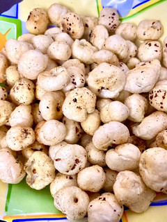 कुरकुरे मखाने (kurkure makhane recipe in Hindi) रेसिपी मुख्य फोटो
