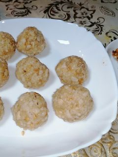 வால்நட் கொழுக்கொட்டை (Walnut kolukattai recipe in tamil) செய்முறை முக்கிய புகைப்படம்