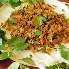 A picture of Thool Pakoda- Onion Pakoda.