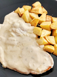 Una foto de Pavo en salsa de queso exprés