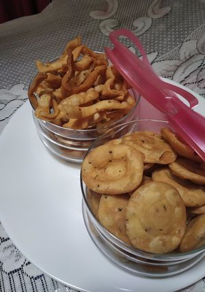 रिबन पारे और वरकी मठरी रेसिपी मुख्य फोटो