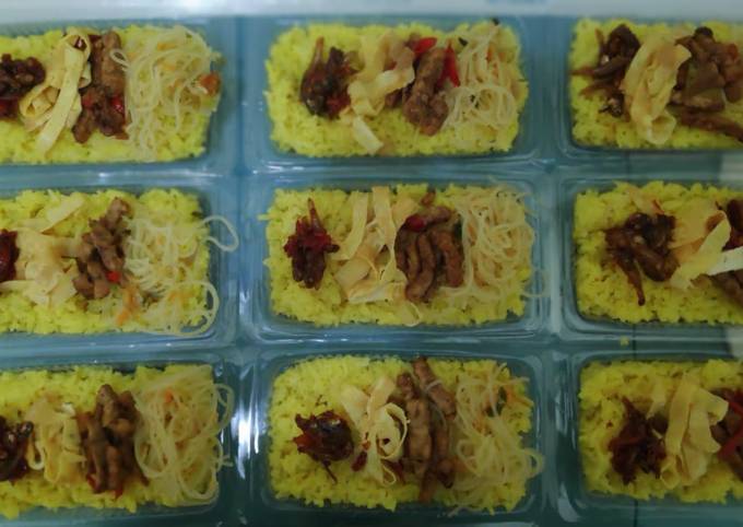 Nasi Kuning Ricecooker