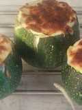 Calabacines redondos rellenos de pollo