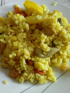 Una foto de Arroz con cosas