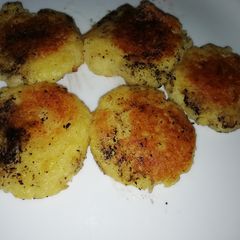 A picture of Potato Tikki.