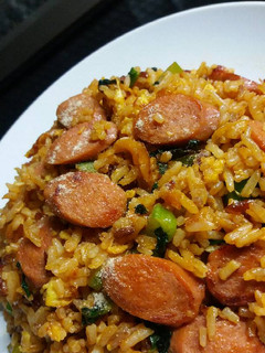 Foto resep NASI GORENG SOSIS SAOS TOMAT YUMMY