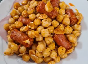 Foto principal de 99. Garbanzos con Chistorra