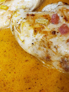 A picture of Creamy,fresh tomato chicken.