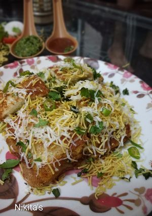 A picture of Cheese masala toast sandwich.