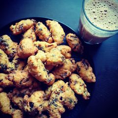 A picture of Moong dal pakode.