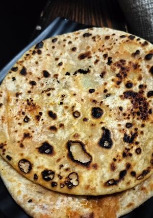 A picture of Aloo Paratha.