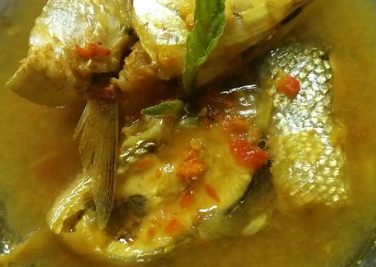 Ikan bandeng bumbu kuning+tempoyak masakan khas kalbar