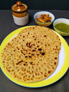 A picture of Khoba Roti.