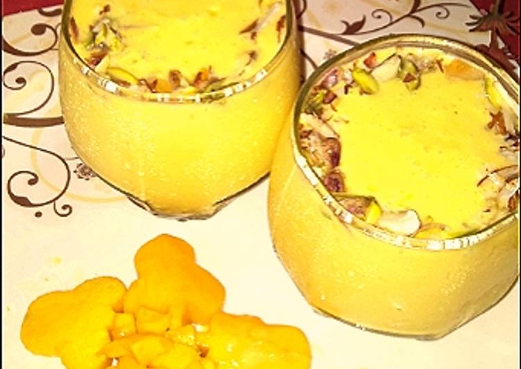 Steps to Prepare Speedy Mangoes lassi summer Darinks😋😋😋