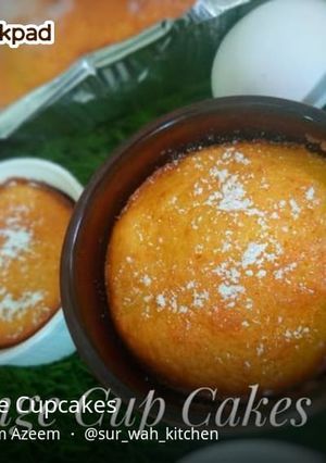 A picture of Orange Cupcakes.