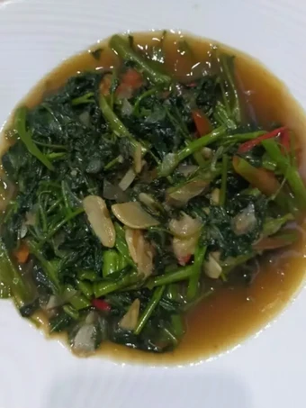 Langkah Mudah untuk Membuat Resep Cah kangkung saus tiram yang Menggugah Selera Anti Ribet, Menggugah Selera