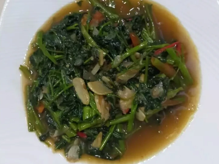 Langkah Mudah untuk Membuat Resep Cah kangkung saus tiram yang Menggugah Selera Anti Ribet, Menggugah Selera
