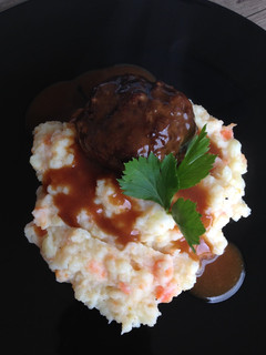 Foto resep Mashed Potato dgn Bola Daging