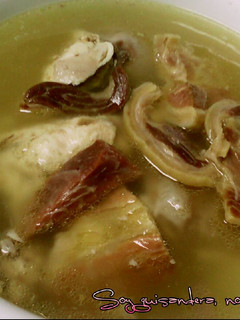 Una foto de Caldo de cocido casero