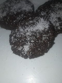 Una foto de Galletitas keto de lino y coco