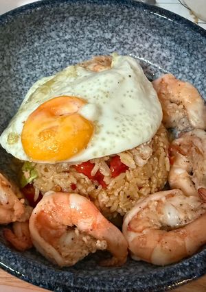 รูปของ ข้าวผัดต้มยำกุ้ง ไข่ดาว