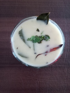 કઢી (Kadhi Recipe In Gujarati) રેસીપી મુખ્ય ફોટો