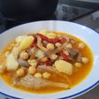 Garbanzos con setas y pimiento de piquillo