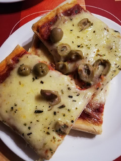 Una foto de Pizza de harina de avena. Deliciosa 👌😃