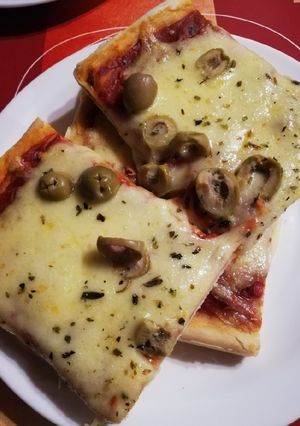 Una foto de Pizza de harina de avena. Deliciosa 👌😃