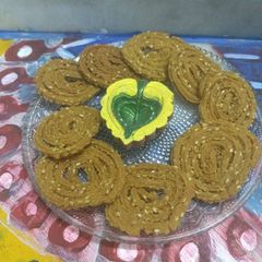 A picture of Crispy wheat chakli.