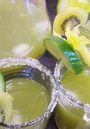 A picture of 🥝🥒Kiwi & Cucumber refresher🏜.