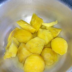 A picture of Boiled gwaci.