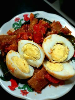 Foto resep Sambal goreng telur rebus / telur ceplok (394)