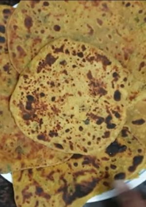 दही पराठा (dahi paratha recipe in Hindi) रेसिपी मुख्य फोटो
