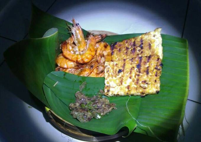 Udang & Tempe bakar sambel kencur