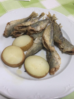 Una foto de Xureliños con cachelos