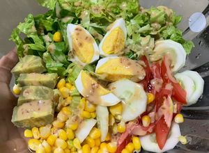 Hình của món Eat Clean - salad trứng ~400calo.