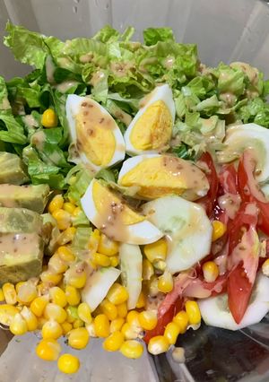 Hình của món Eat Clean - salad trứng ~400calo.