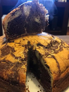 Una foto de Torta marmolada esponjosa