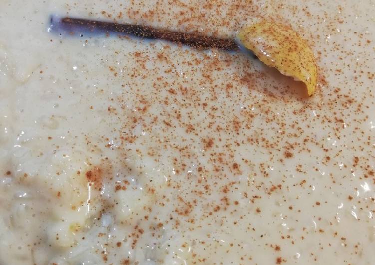 Arroz con leche cremoso