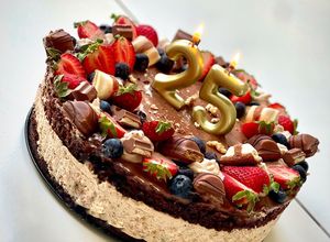 O poză a rețetei Tort Kinder Bueno 🎂.